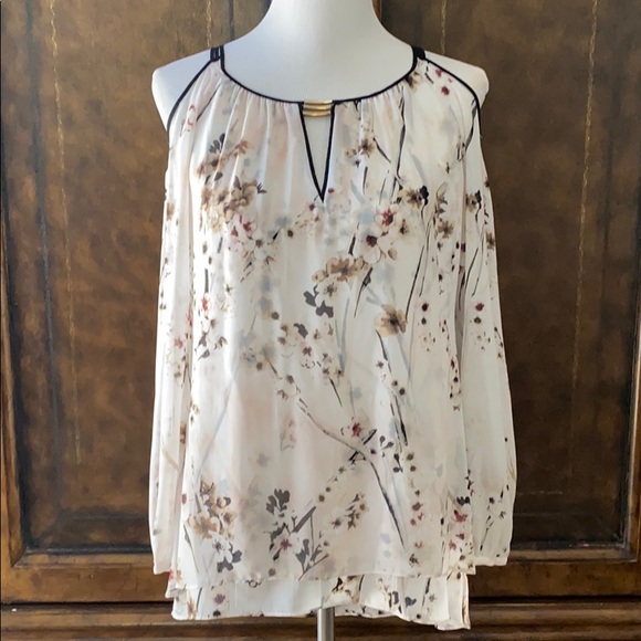 WHBM Cold Shoulder Top - Picture 2 of 10